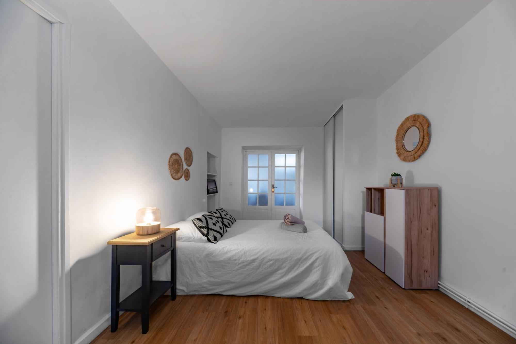Le Celestin - Appartement 2 Chambres Avec Jardin En Centre Ville 비시 외부 사진